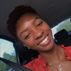 Meet your Posher, Jasmine